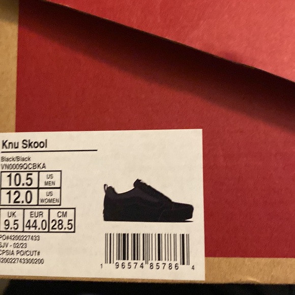 Worn twice I just don’t want them anymore - Picture 2 of 2